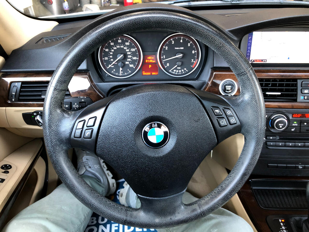 Vehicle image 11 of 27
