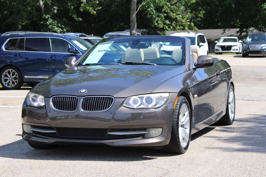 2011 BMW 3 Series 335i Image 2 of 32