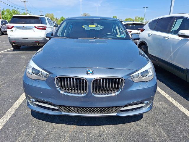 2011 BMW 5 Series Gran Turismo 535i xDrive Image 2 of 10