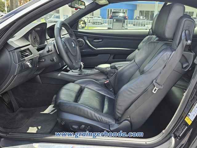 Vehicle image 10 of 22