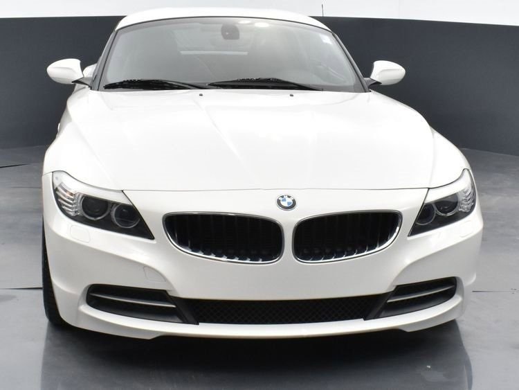 2011 BMW Z4 sDrive30i Image 3 of 13