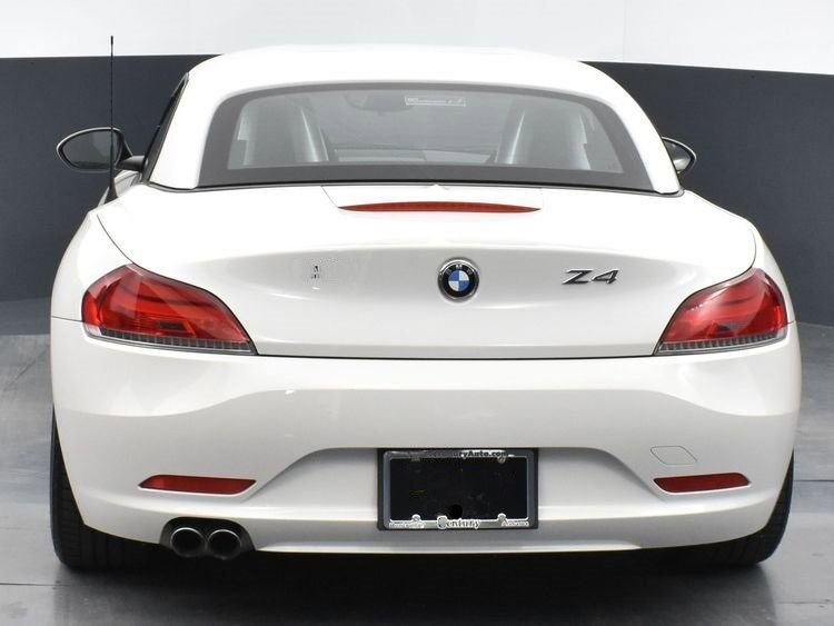 2011 BMW Z4 sDrive30i Image 10 of 13