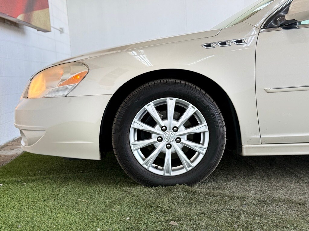 Vehicle image 25 of 55