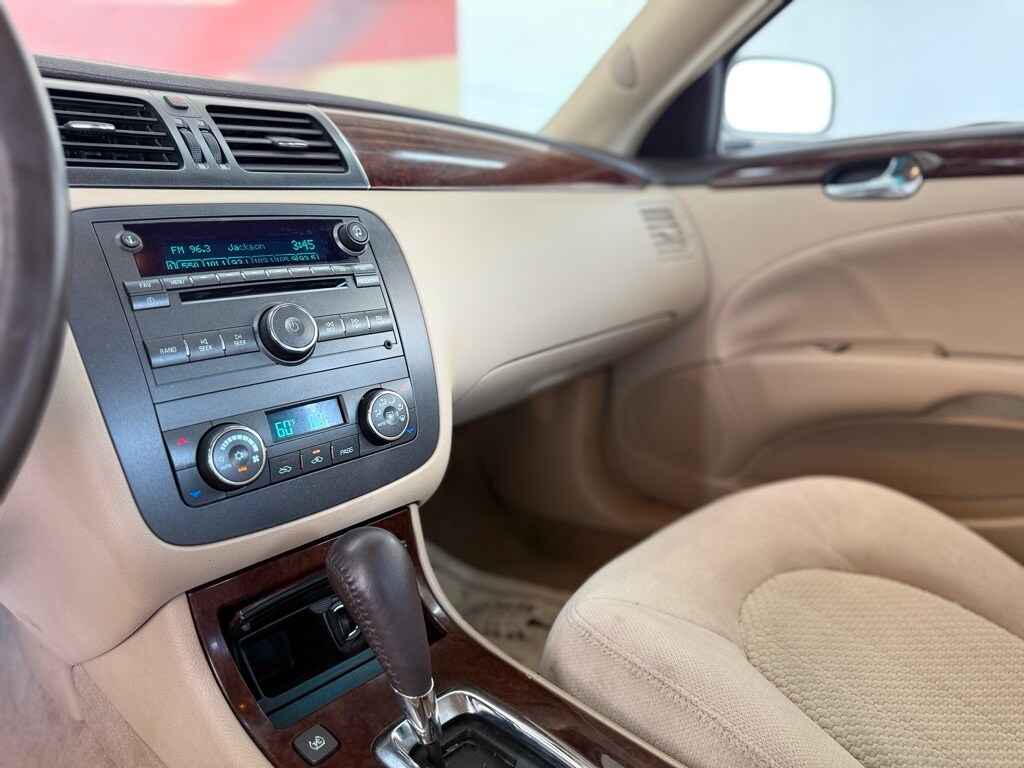 Vehicle image 34 of 55