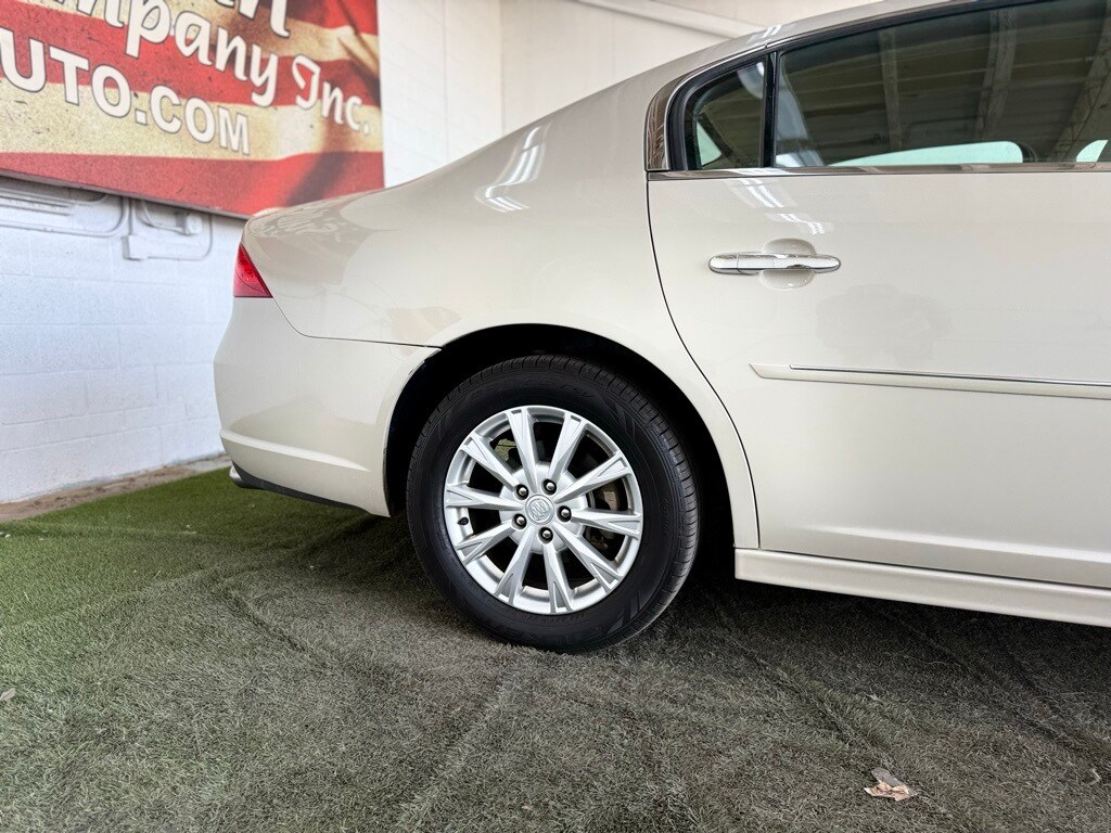 Vehicle image 22 of 55