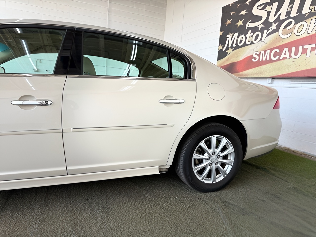 Vehicle image 52 of 55