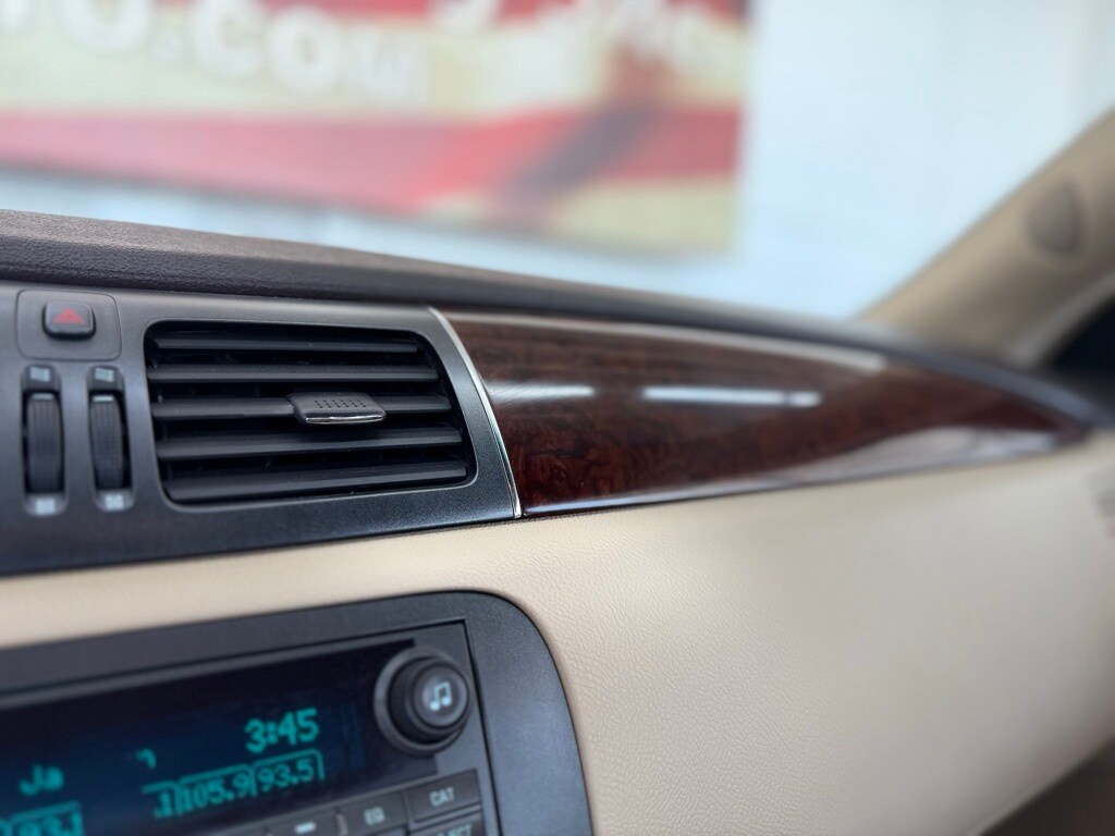 Vehicle image 36 of 55