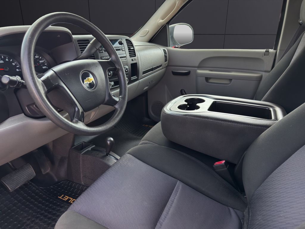 Vehicle image 11 of 16