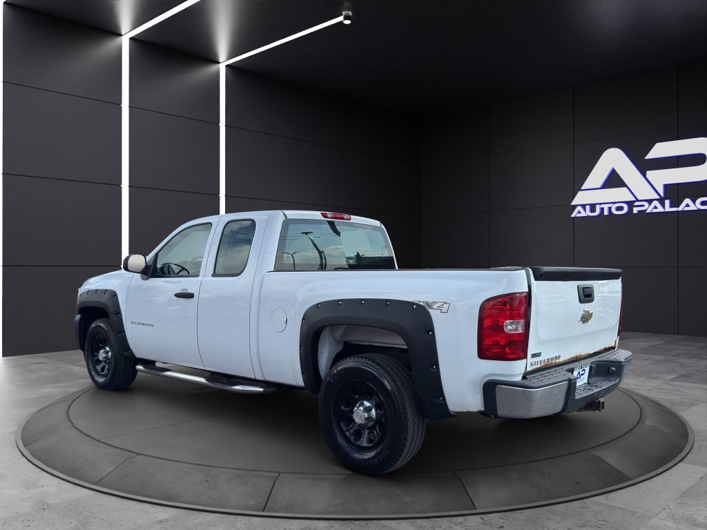 Vehicle image 14 of 16