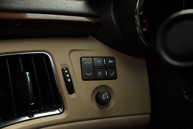 Vehicle image 44 of 53