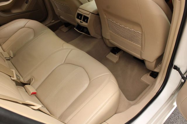 Vehicle image 34 of 53