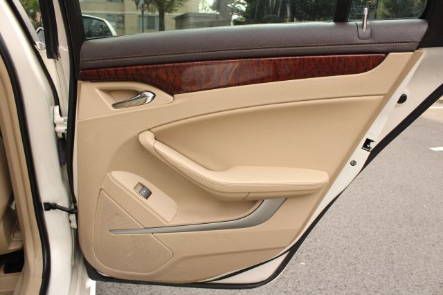 Vehicle image 33 of 53