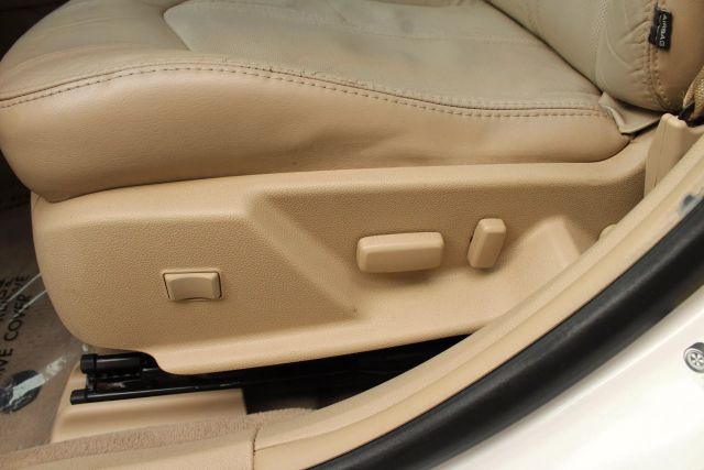 Vehicle image 16 of 53