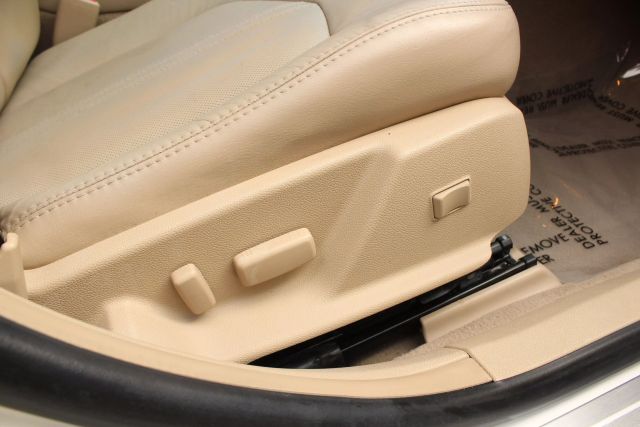 Vehicle image 40 of 53