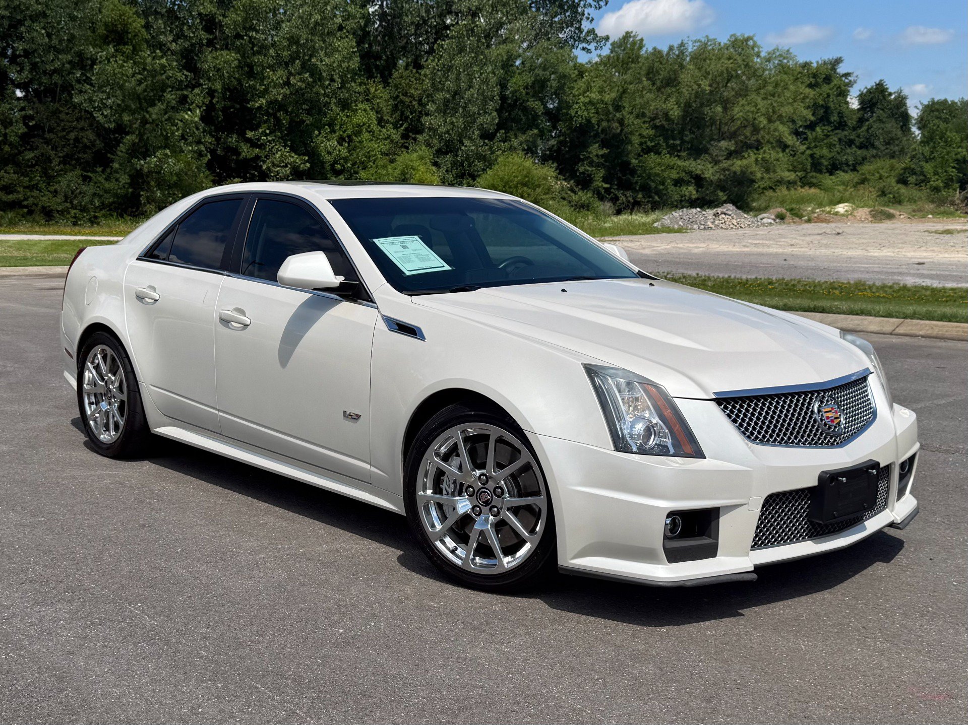 2011 Cadillac CTS-V Base Image 3 of 46