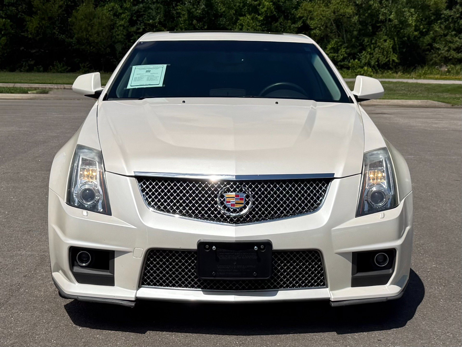 2011 Cadillac CTS-V Base Image 2 of 46