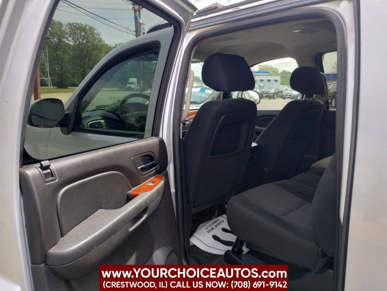 Vehicle image 14 of 34