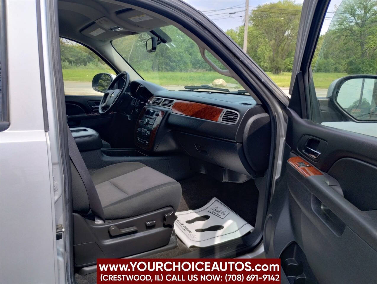 Vehicle image 30 of 34