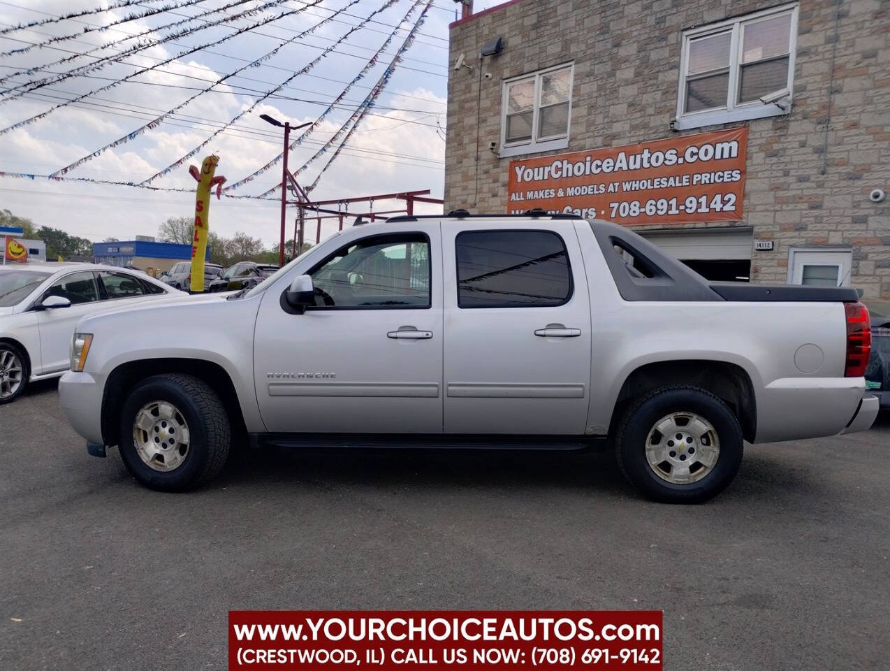 Vehicle image 8 of 34