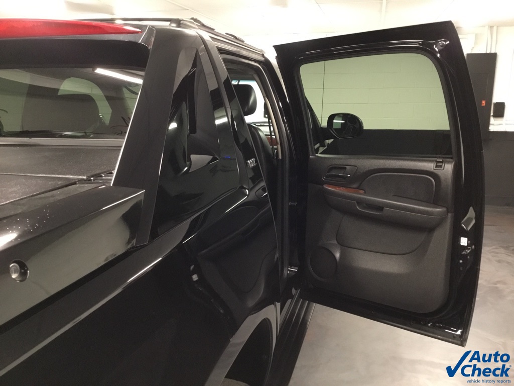 Vehicle image 37 of 66