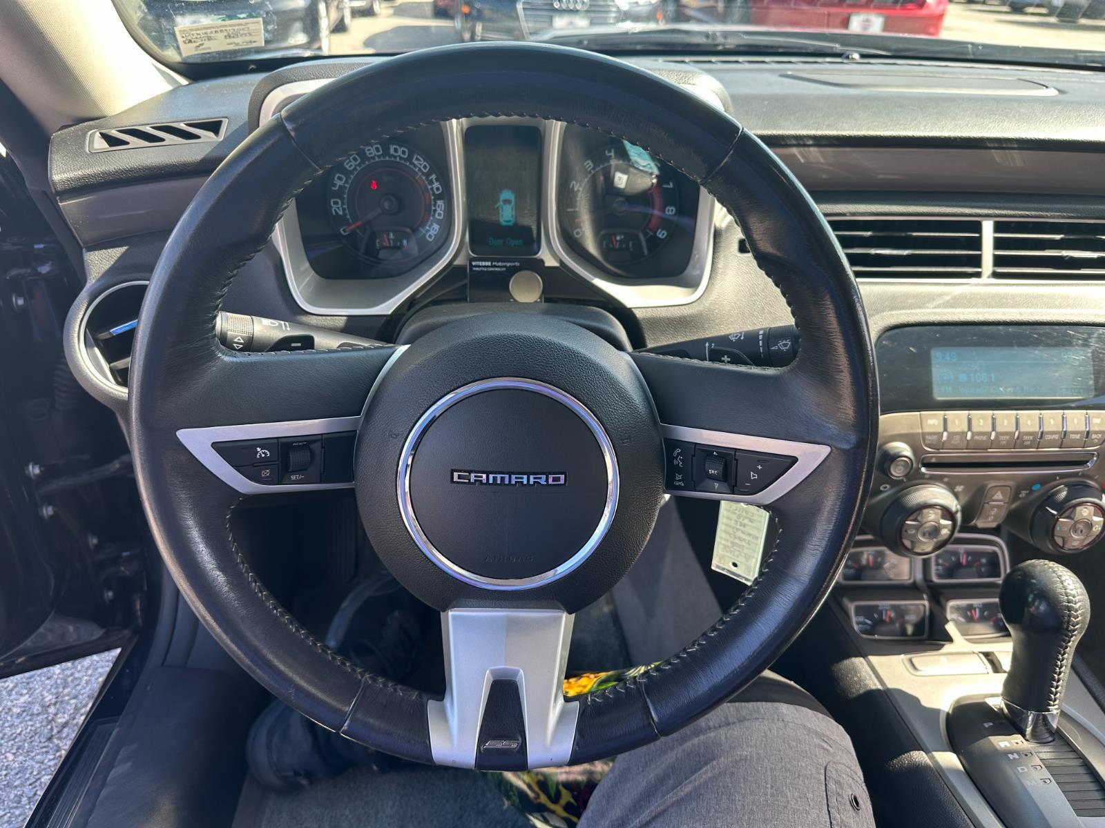 Vehicle image 15 of 21