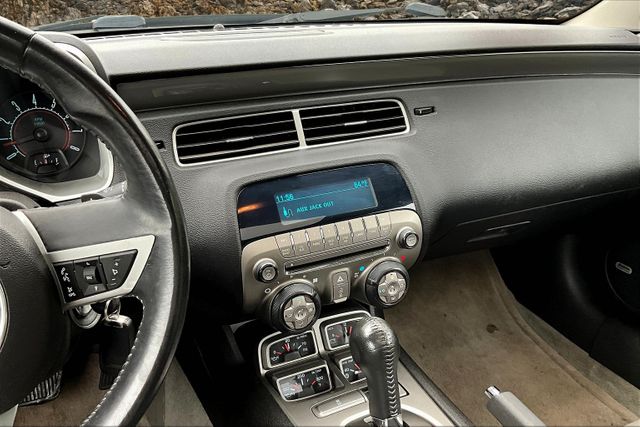Vehicle image 20 of 32