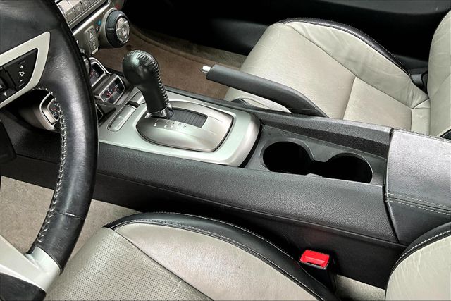 Vehicle image 21 of 32