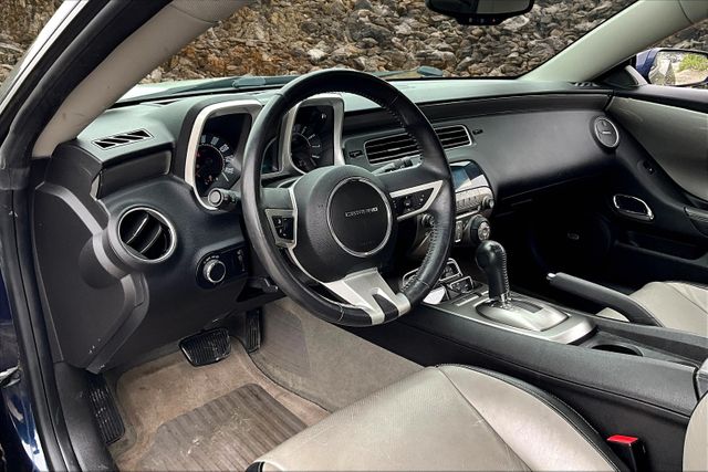 Vehicle image 12 of 32