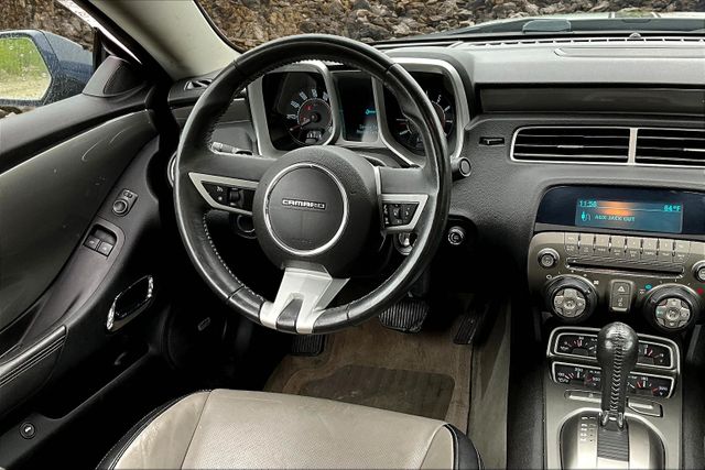 Vehicle image 13 of 32