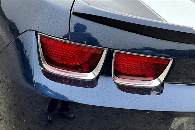 Vehicle image 22 of 32