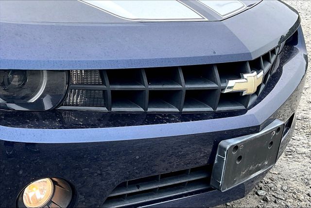 Vehicle image 28 of 32