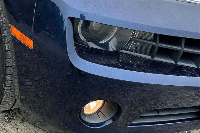 Vehicle image 27 of 32
