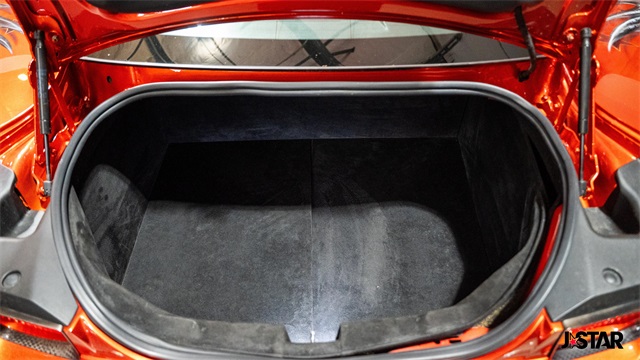 Vehicle image 8 of 20