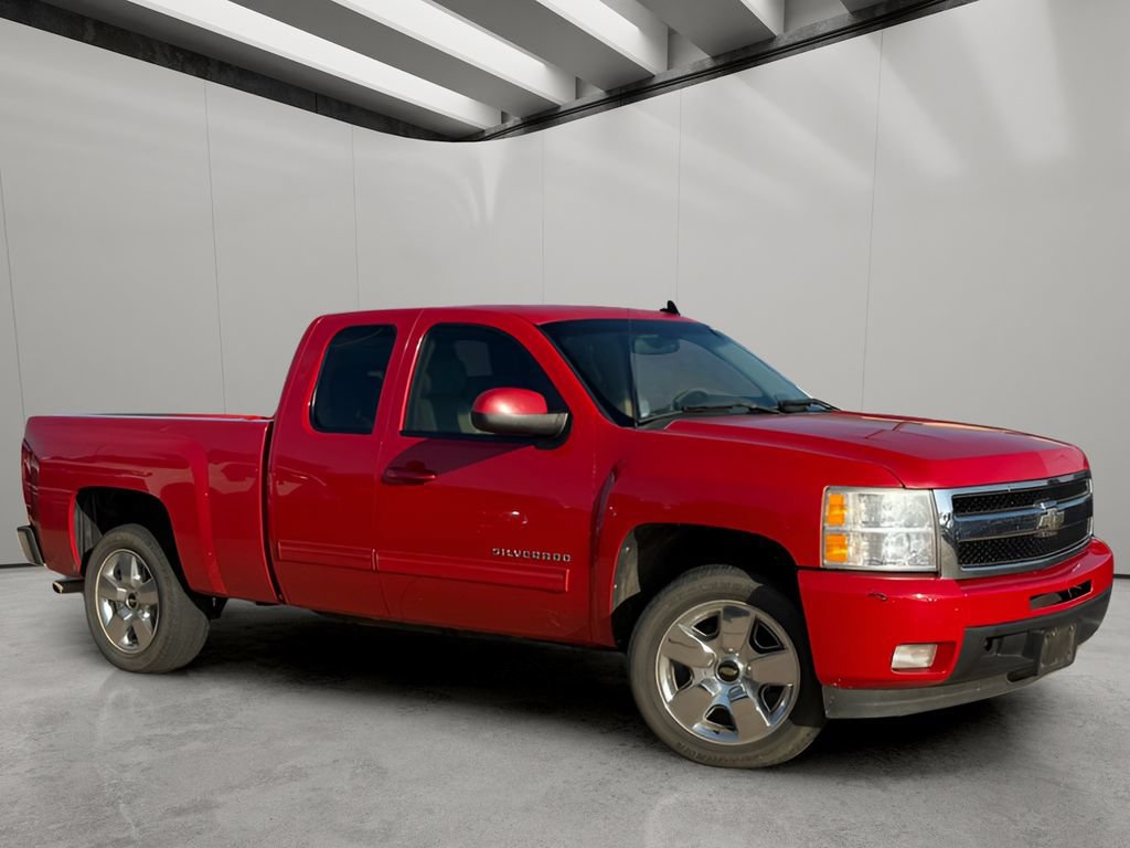 2011 Chevrolet Silverado 1500 LTZ Image 3 of 13