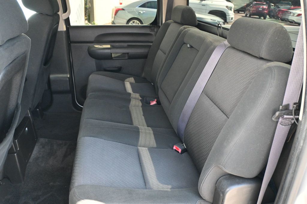 Vehicle image 10 of 11