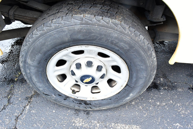 Vehicle image 9 of 15