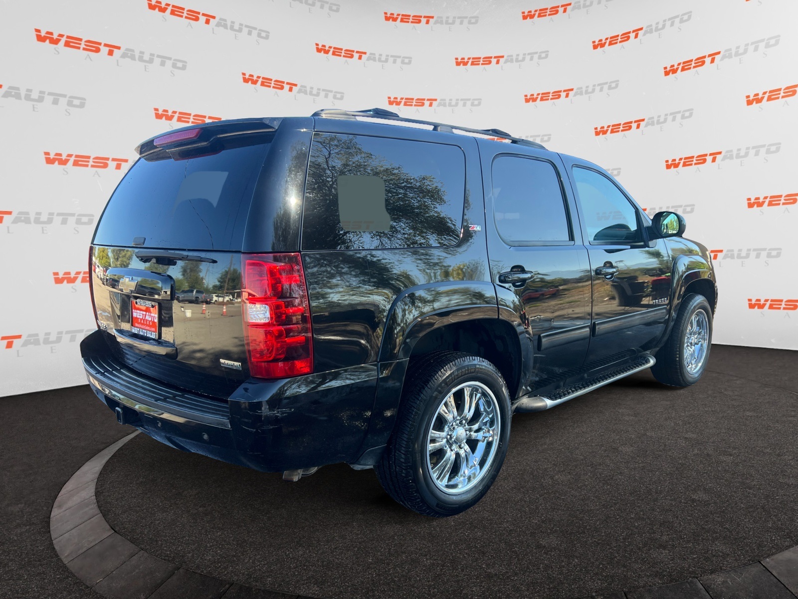 2011 Chevrolet Tahoe LT Image 5 of 42