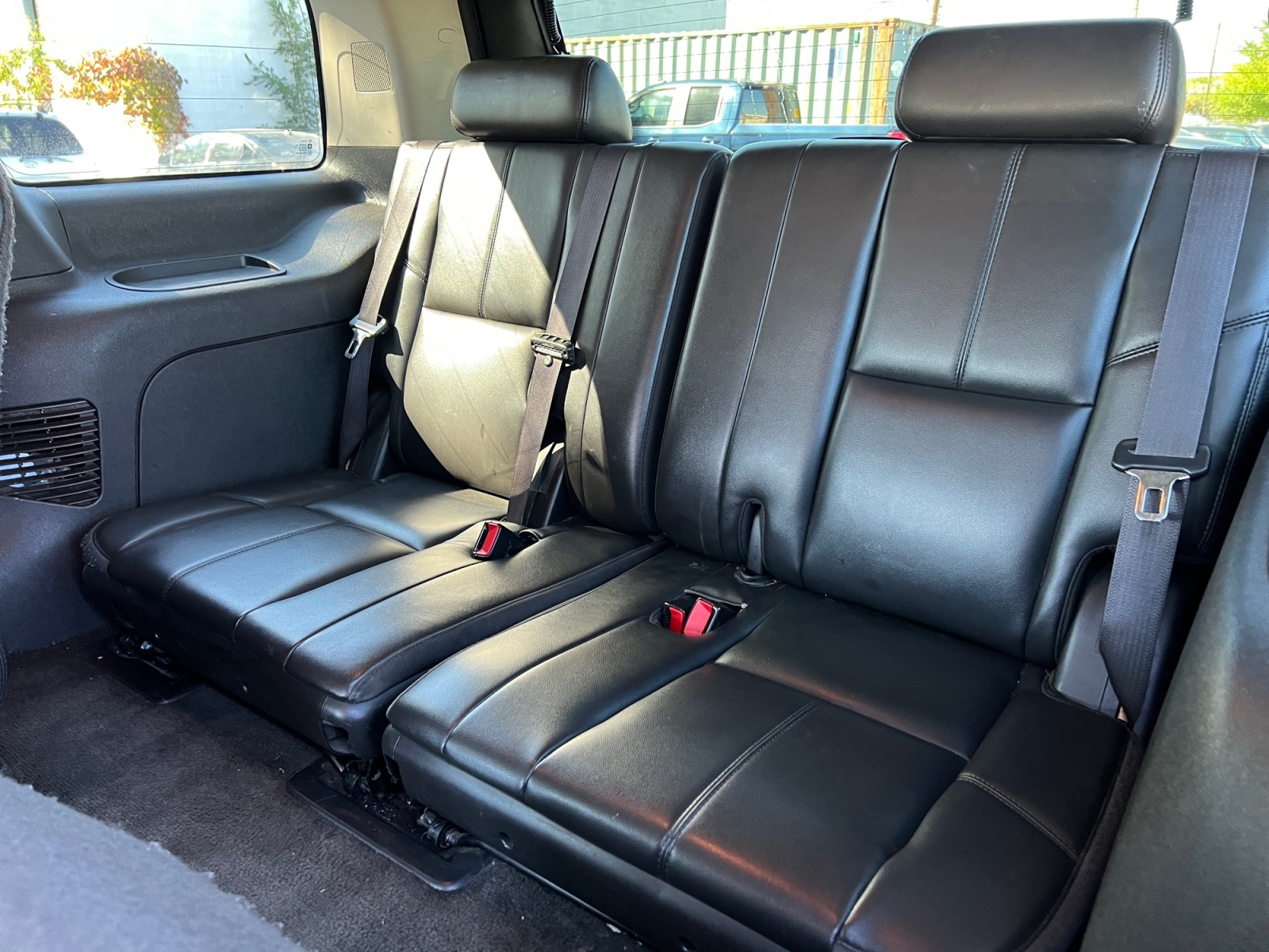 2011 Chevrolet Tahoe LT Image 16 of 42