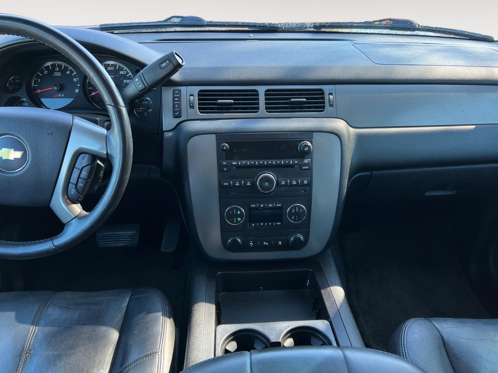 2011 Chevrolet Tahoe LT Image 21 of 42