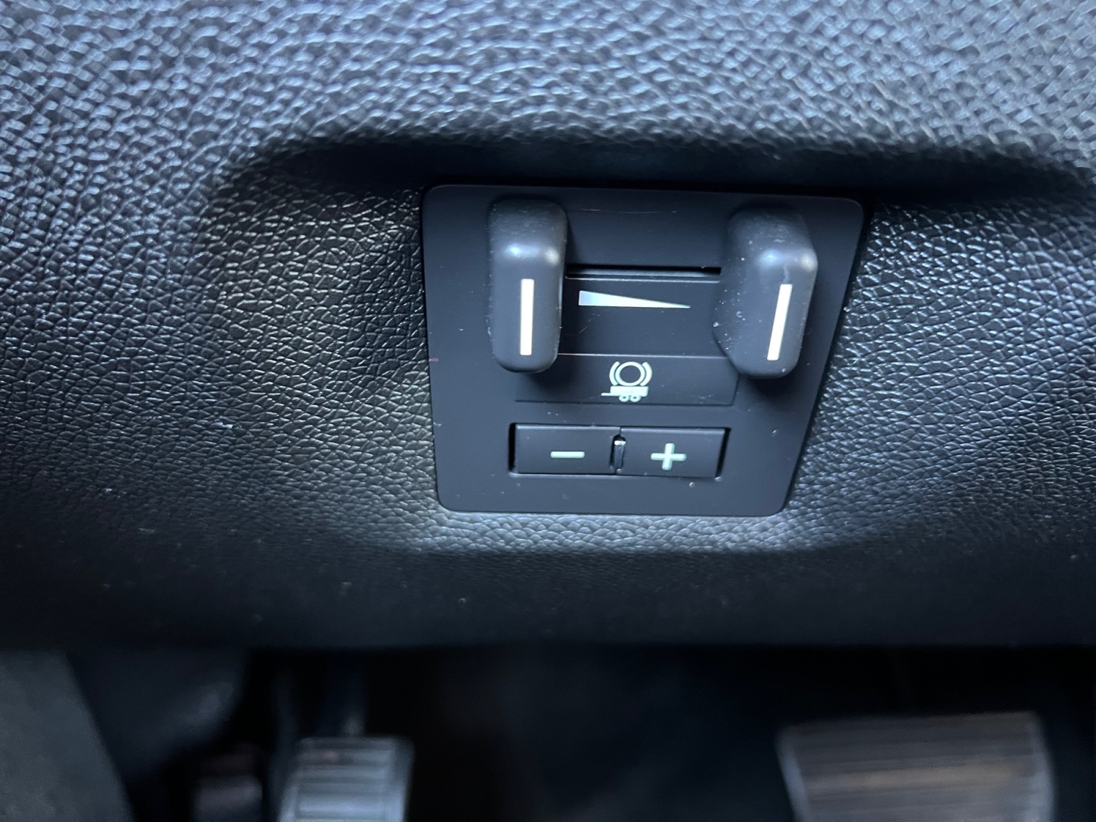 2011 Chevrolet Tahoe LT Image 27 of 42