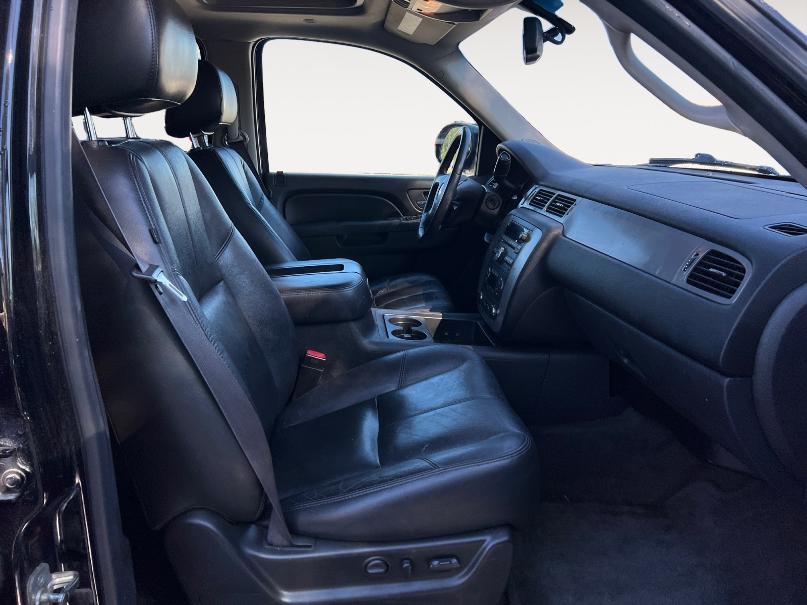 2011 Chevrolet Tahoe LT Image 17 of 42