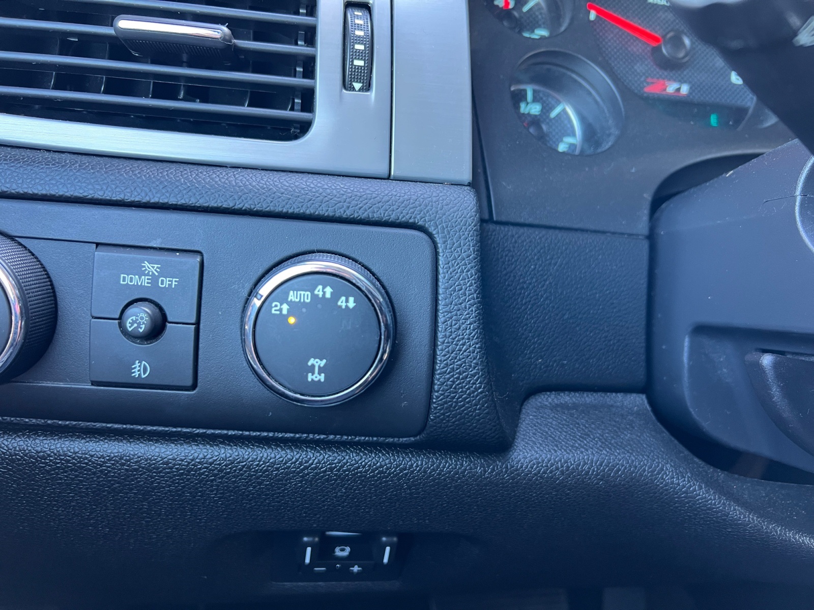 2011 Chevrolet Tahoe LT Image 35 of 42