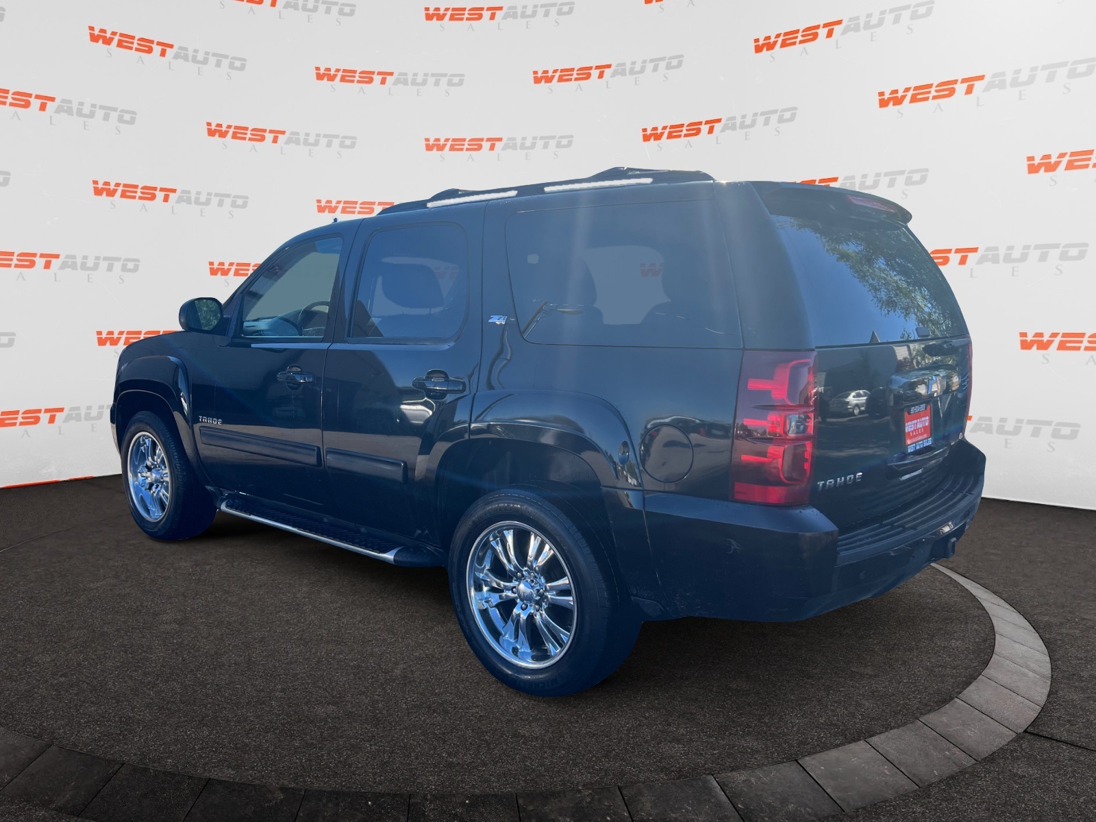 2011 Chevrolet Tahoe LT Image 7 of 42