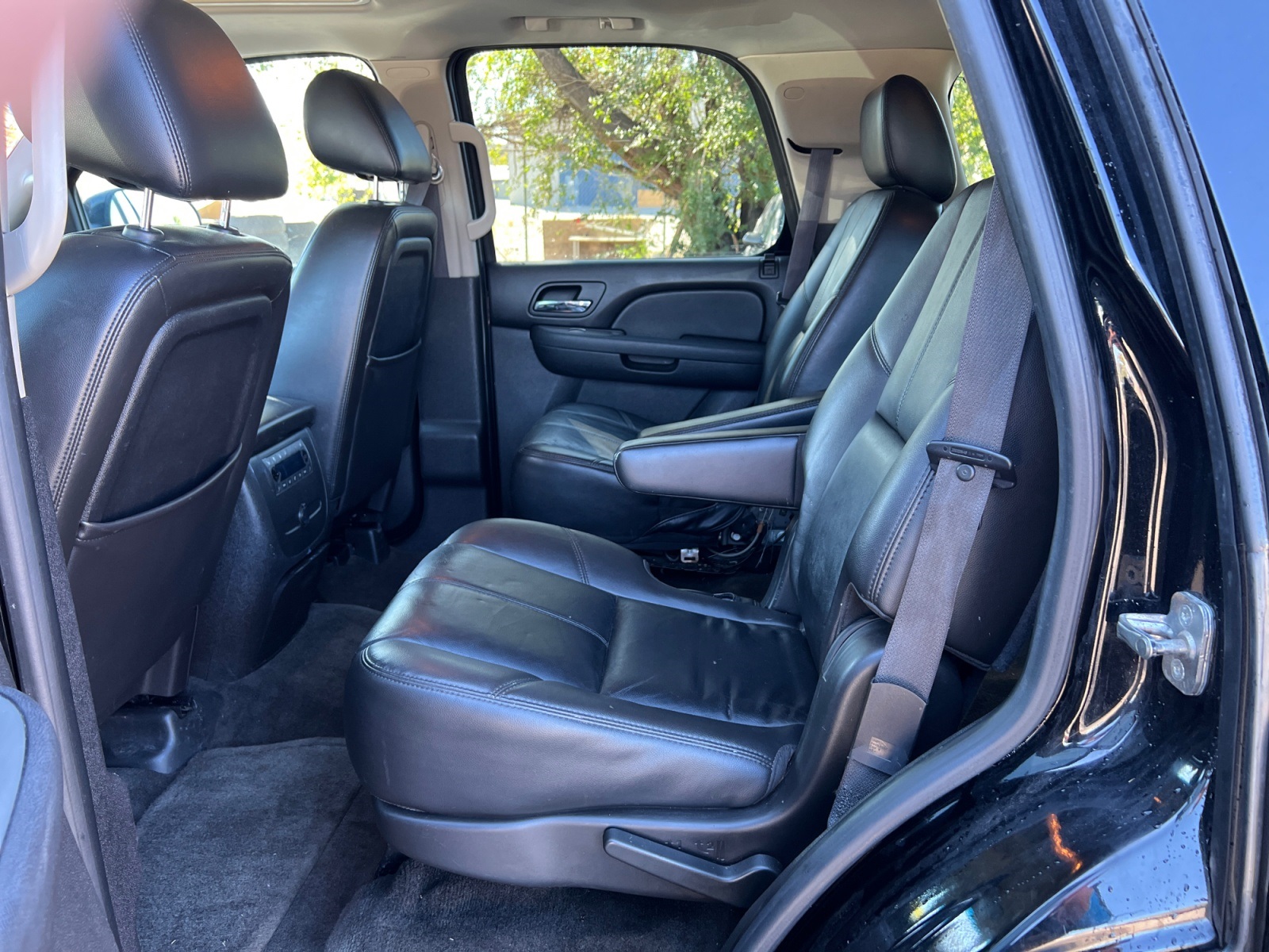 2011 Chevrolet Tahoe LT Image 19 of 42