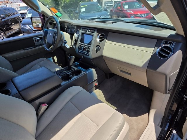 Vehicle image 5 of 5