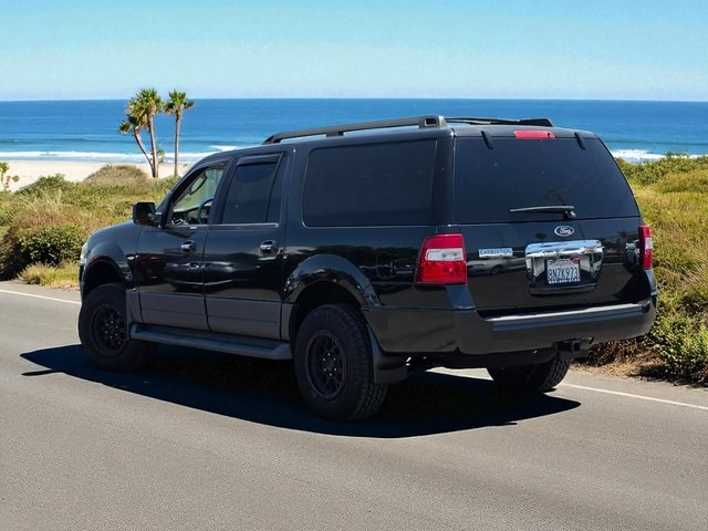 Vehicle image 3 of 5