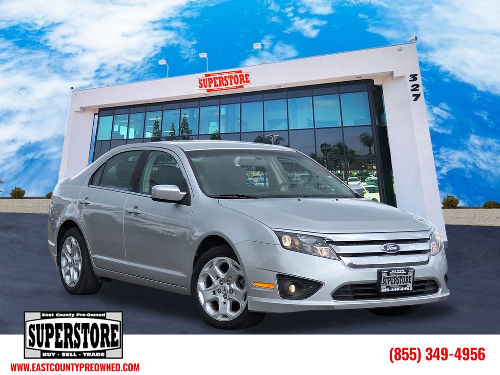 2011 Ford Fusion SE Image 2 of 38