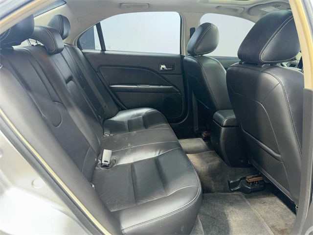 2011 Ford Fusion SEL Image 10 of 30