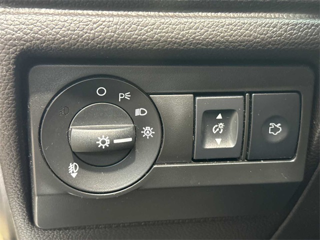 2011 Ford Fusion SEL Image 19 of 30