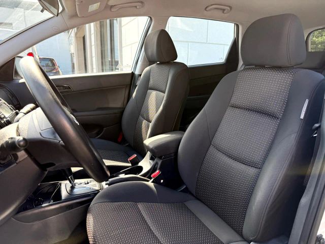 2011 Hyundai Elantra Touring GLS Image 15 of 20